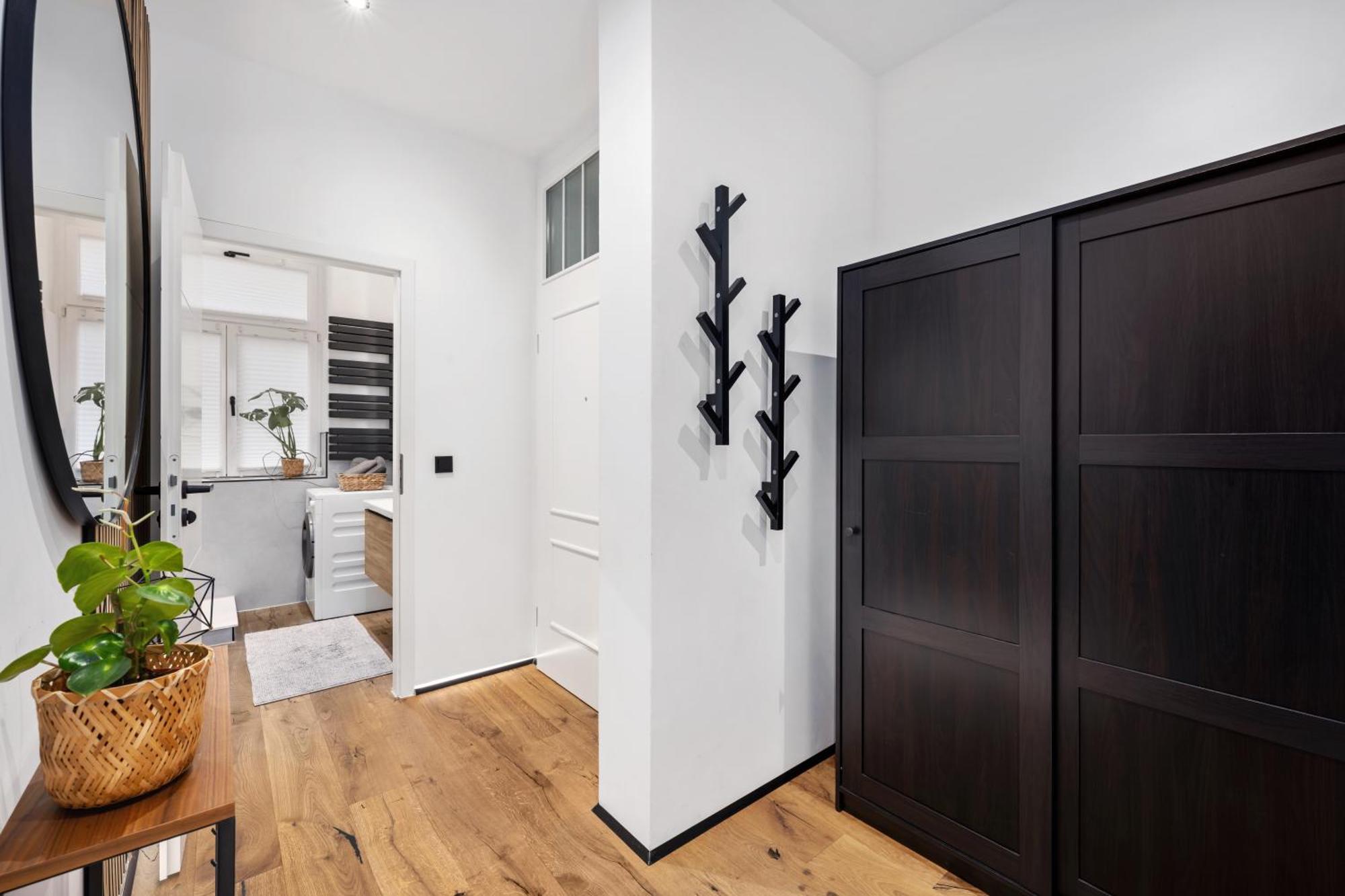 צוויקאו Edler Wohnraum Luxurioeses Stadtstudio Mit Balkon, Kaffeevollautomat & Klima מראה חיצוני תמונה